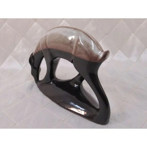 Elegant Glazed Porcelain Grazing Deer Fawn Sculpture with Asian Hallmark - Picture 3 of 9